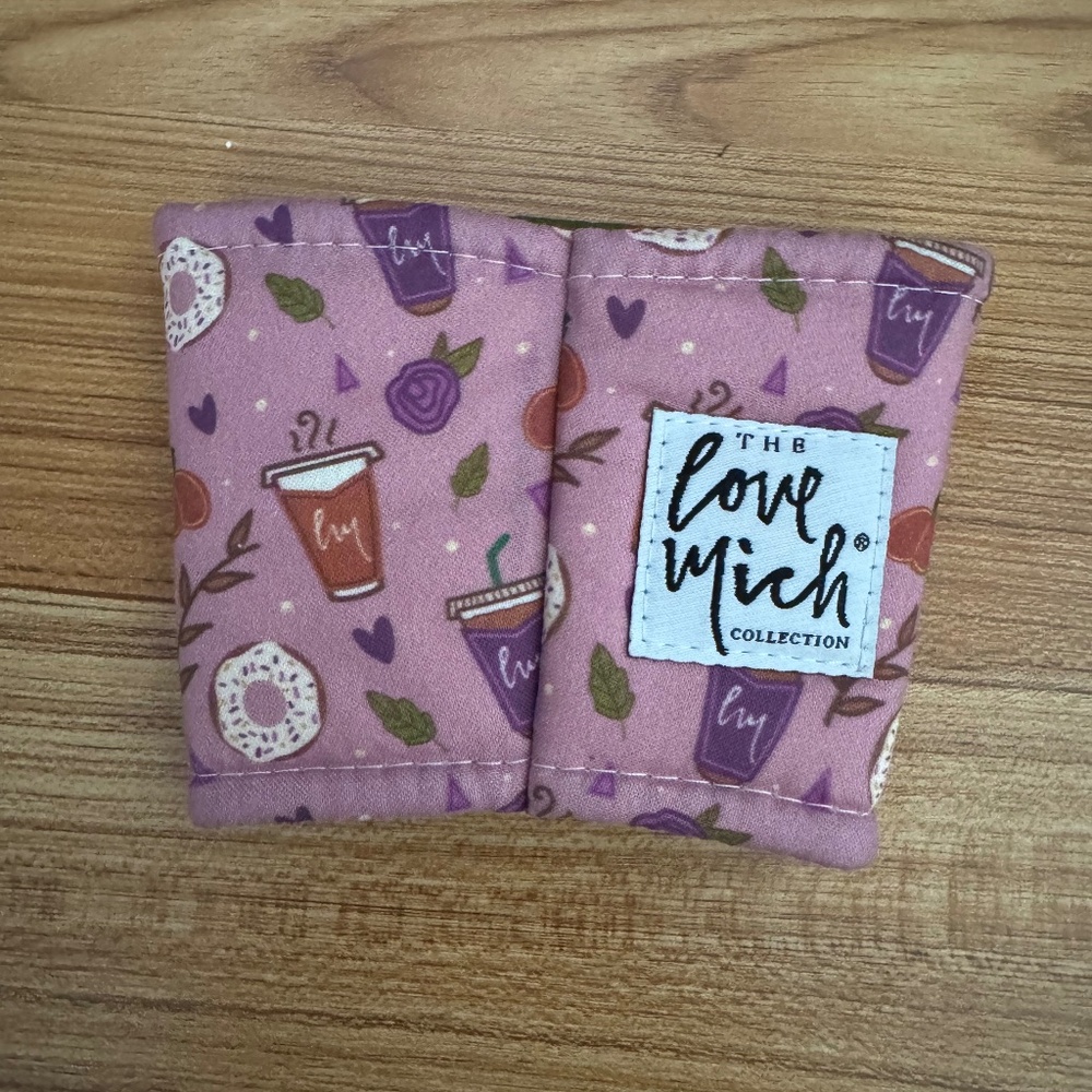 Love Mich Coffee Cozy - Small Fall Drinks